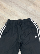 Lade das Bild in den Galerie-Viewer, Adidas Parachute Track Pant - Small
