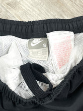 Cargar imagen en el visor de la galería, Nike Short - Small
