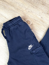 Lade das Bild in den Galerie-Viewer, Nike Pant - Small wmn
