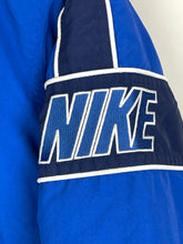 Cargar imagen en el visor de la galería, Nike Reversible Tech Coat - XSmall
