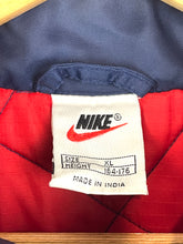 Carica l&#39;immagine nel visualizzatore di Gallery, Nike Coat - Small
