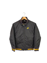 Lade das Bild in den Galerie-Viewer, Nike Coat - XXSmall
